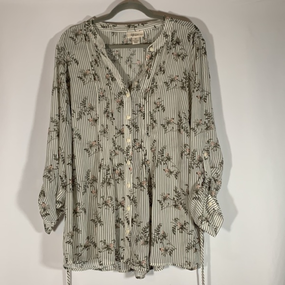 Style & Co Grey & White Striped Floral Long Sleeve Blouse